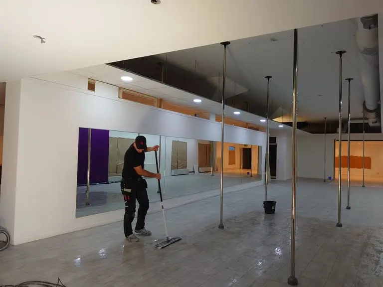 Kontorstädning, Flyttstädning, Företagsflytt i Göteborg med omnejd – Professionell kontorsflytt i hela Sverige, golvvård